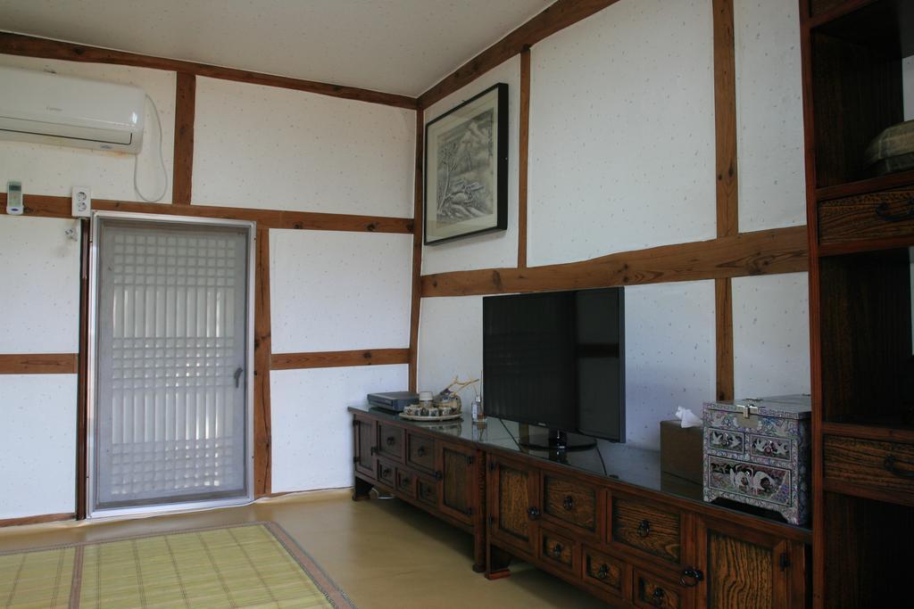 Jinrae Lee'S Traditional House Boseong Eksteriør bilde